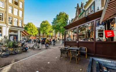 Amsterdam poised to shut down cannabis cafes to tourists